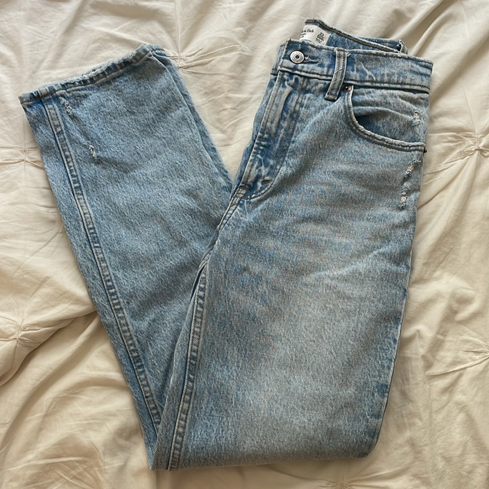 Abercrombie 90s straight ultra high rise jean